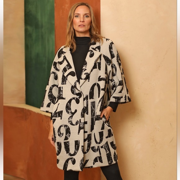 Chalet et ceci Designer Jacket XS
Retails $168
Selling for $75 - Picture 2 of 7